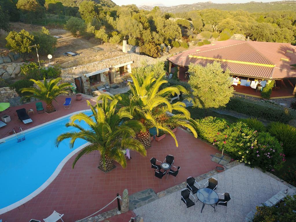 Telti Residence Villa Smeralda מראה חיצוני תמונה