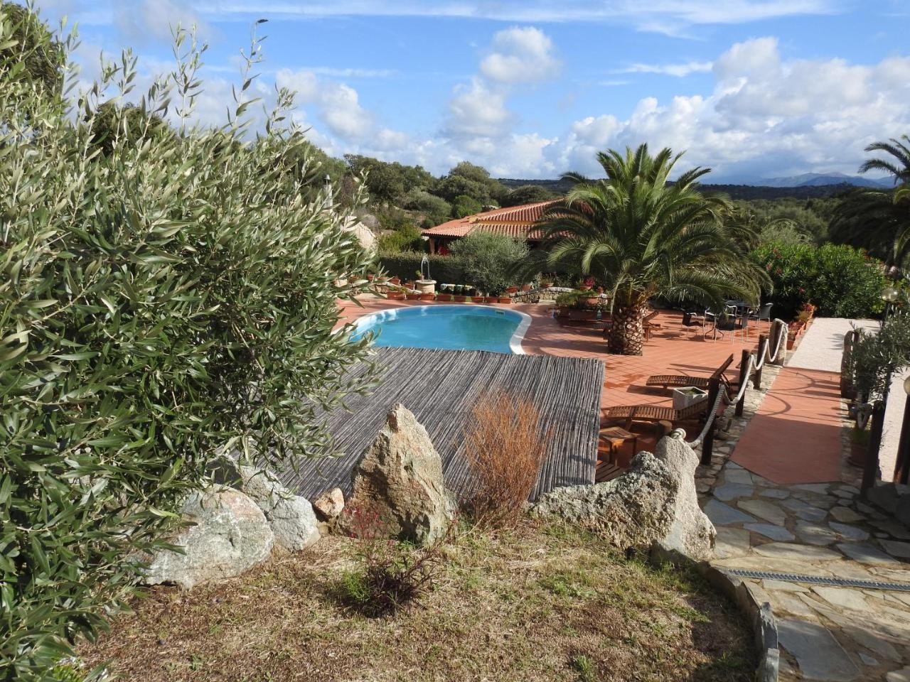 Telti Residence Villa Smeralda מראה חיצוני תמונה